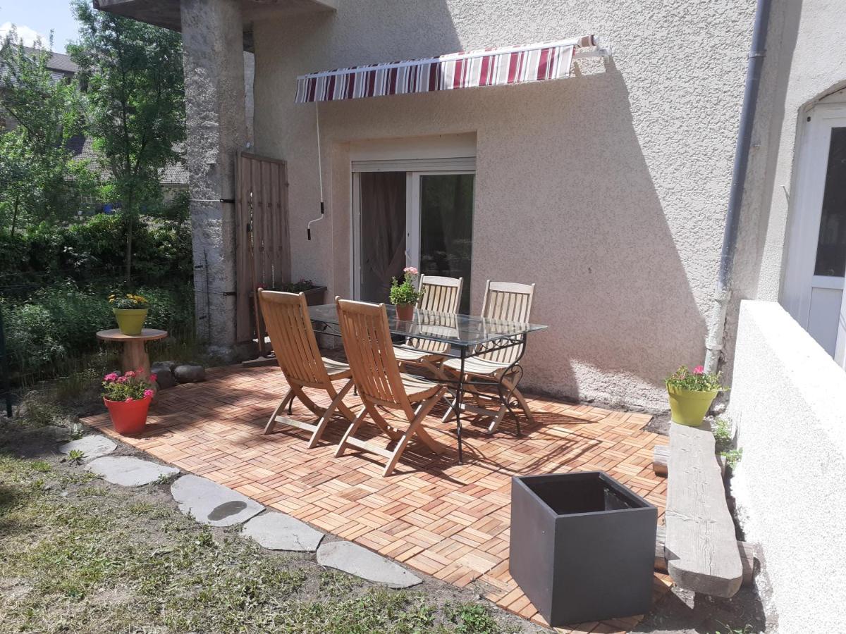 Appartement Rez De Chaussee Avec Terrasse Et Jardin Tence Eksteriør bilde