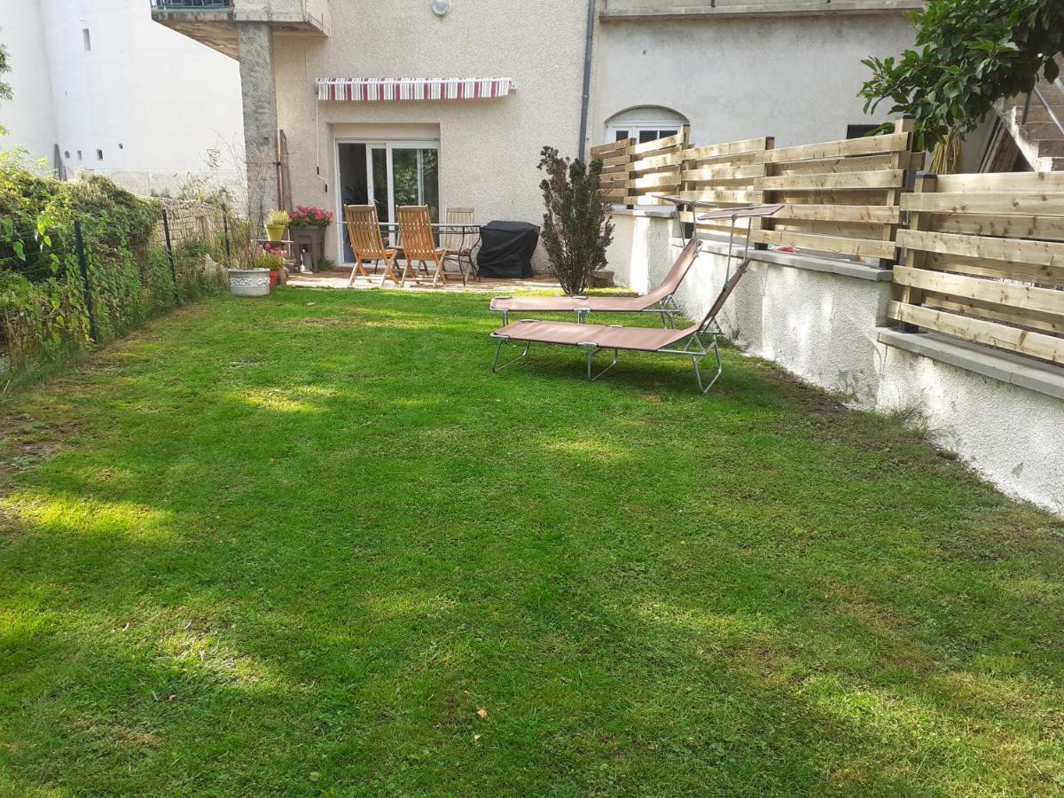 Appartement Rez De Chaussee Avec Terrasse Et Jardin Tence Eksteriør bilde